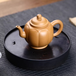 Ấm tử sa nghi hưng đất hoàng kim đoạn nê 220ml AS42